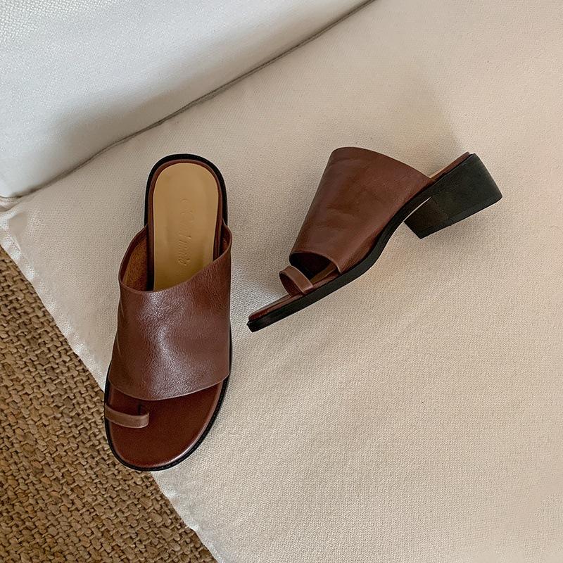 

~ Ретро римский стиль~ Летние повседневные женские сандалии с закрытым носком на низком каблуке, полностью из кожи, с ленивыми шлепанцами 39 темно-коричневого