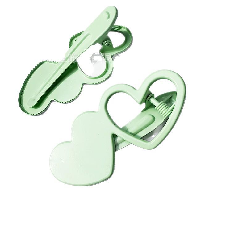 2026 Korean Style Heart Hair Clip - Sweet Girl Cartoon Design, High-Quality Seamless Bangs & Side Duckbill Clip Black 6CM