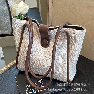 Woven Straw Bag Women's Large Capacity 2025 New Versatile Seaside Shoulder Bag Beach Vacation Commuter Tote Bag