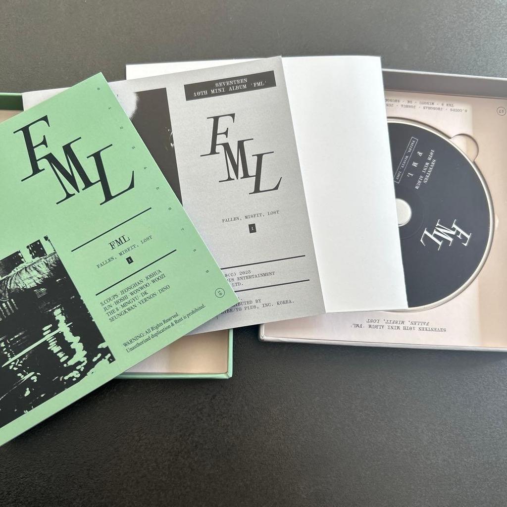 [USED] SEVENTEEN FML 3-Disc Album (Green Blue Pink)