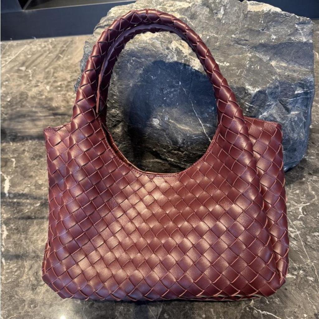 26 New leather women's bags sheepskin cross-border simple fashion tote bag nappa sheepskin retro woven single udj