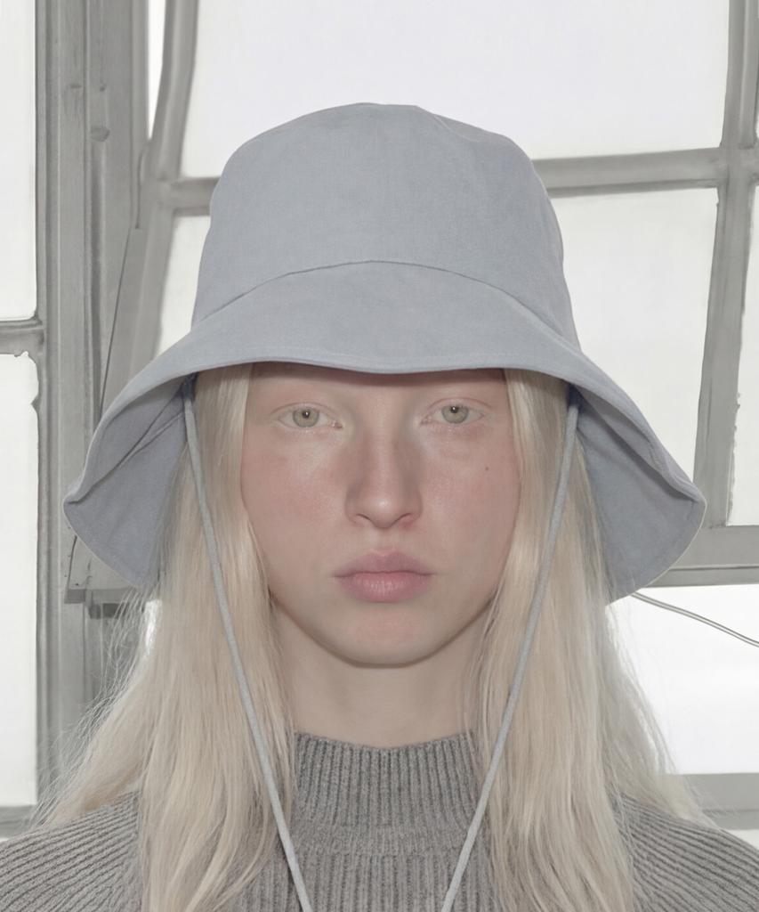 Eondeokeonteulolseutyudio Linen String Bucket Hat Fold Bucket / Linen String / Sky