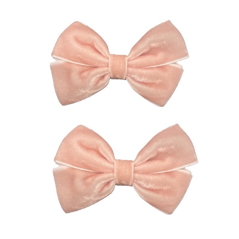 Retro Velvet Bow Hair Clip - Elegant Velvet Fabric Accessory for Girls