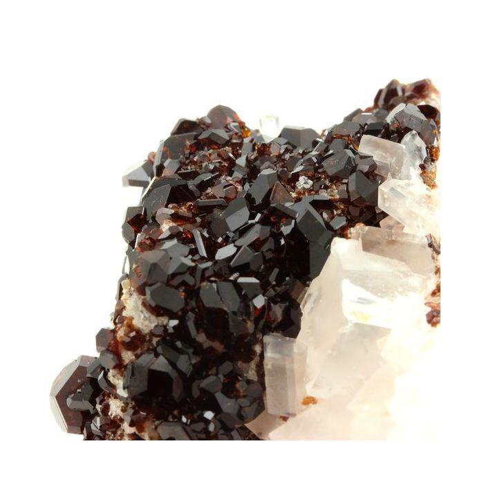 Pierres et Minéraux. Uvite, Magnesite. 685.5 ct. Brumado, Bahia, Brésil.