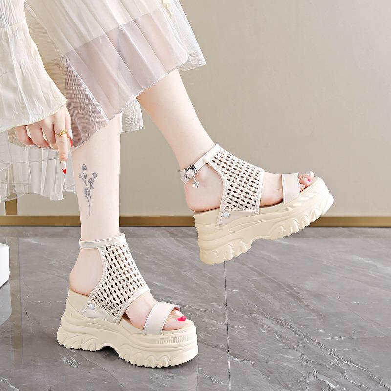 Platform sandals women's new summer small height increase fashion knitting not tired feet muffin sandals women