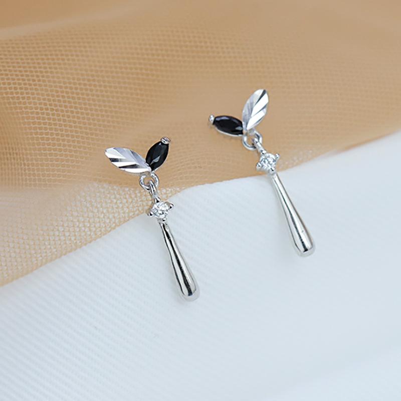 

Серьги-гвоздики в форме листа Женские летние серьги Niche Design Серьги-гвоздики в форме листа с бахромой