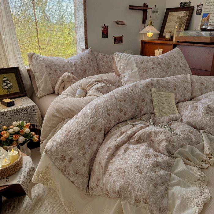 

2026 Ретро-комплект из 4 предметов с принтом французского кружева 1.2m Flat Sheet 3-Piece Set - Duvet 150*200
