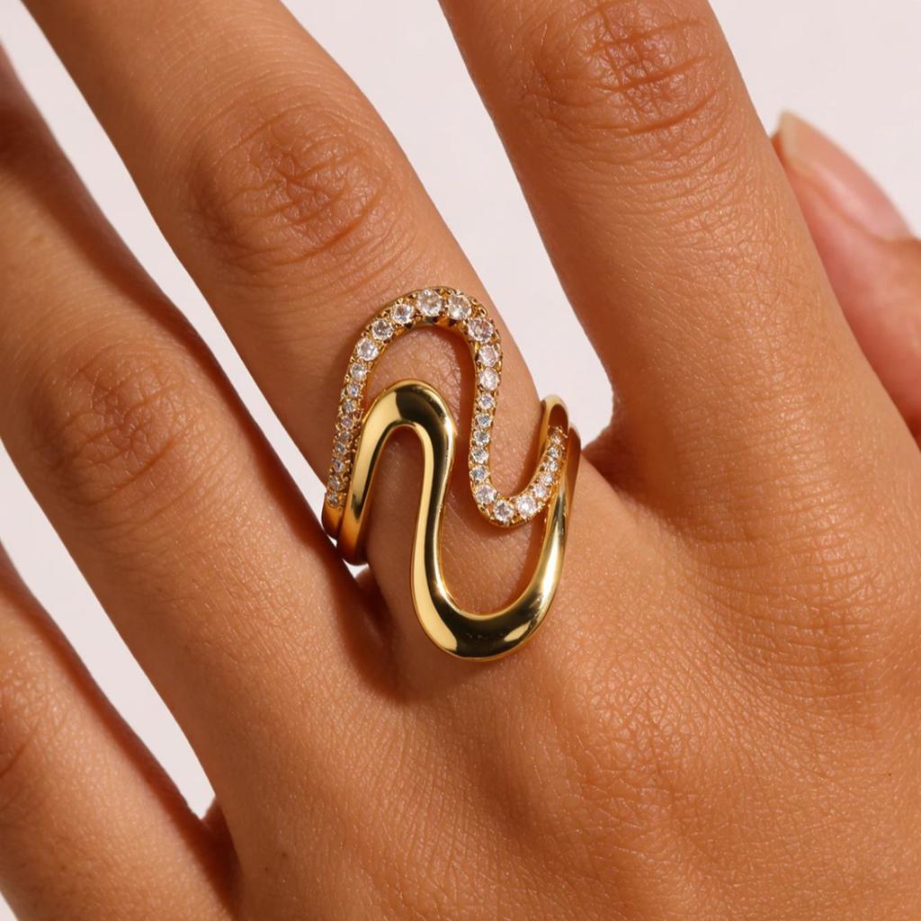 Vintage Wave 8-shaped Cubic Zirconia Stainless Steel Ring 18K Gold-plated Rings for Women Wedding Prom Jewelry Anniversary Gift