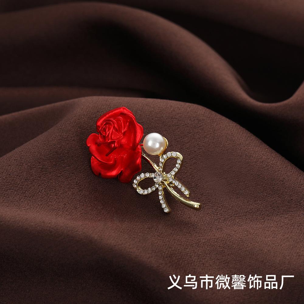 

Vintage Brooch Flower Camellia Brooch Clothing Accessories