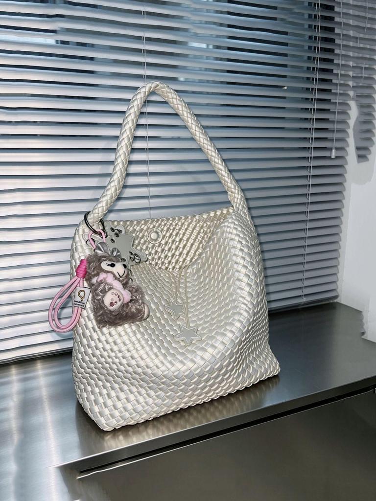 Pearl White Hand-Woven Tote Bag - Large Capacity Commuter Shoulder Bag for Women, Relaxed Feel, Elegant Design