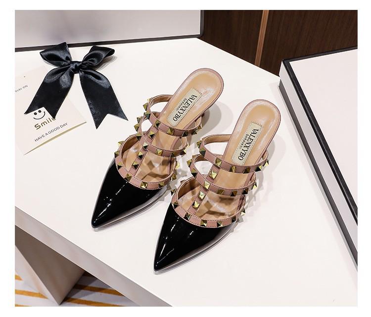 Women's 2025 Spring/Summer French Pointed-Toe Rivet High Heel Sandals - Chunky Heel, Closed Toe.