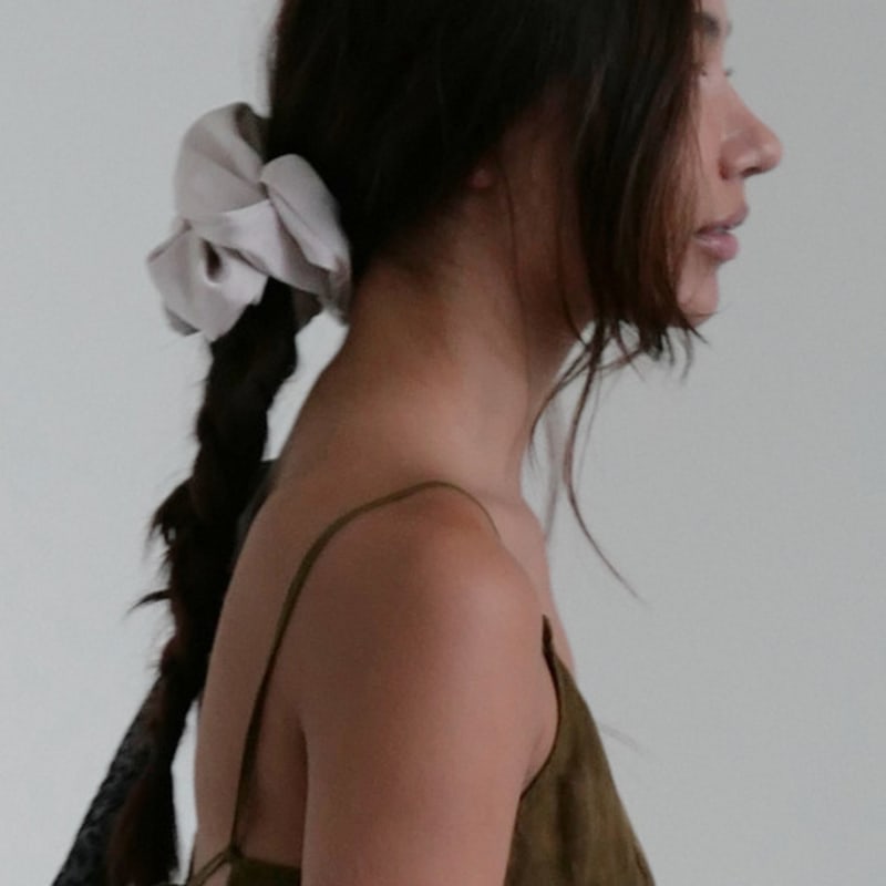 For Basic Satin Scrunchie_Large_Beige