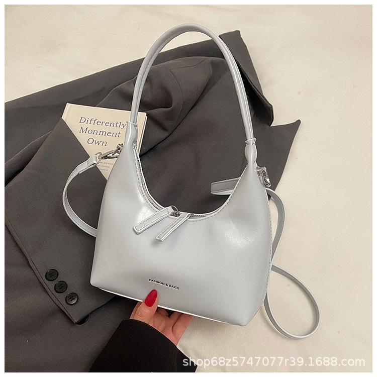 Fashion versatile portable small bag women's 2025 new trendy and popular small bag foreign style commuter shoulder messenger bag