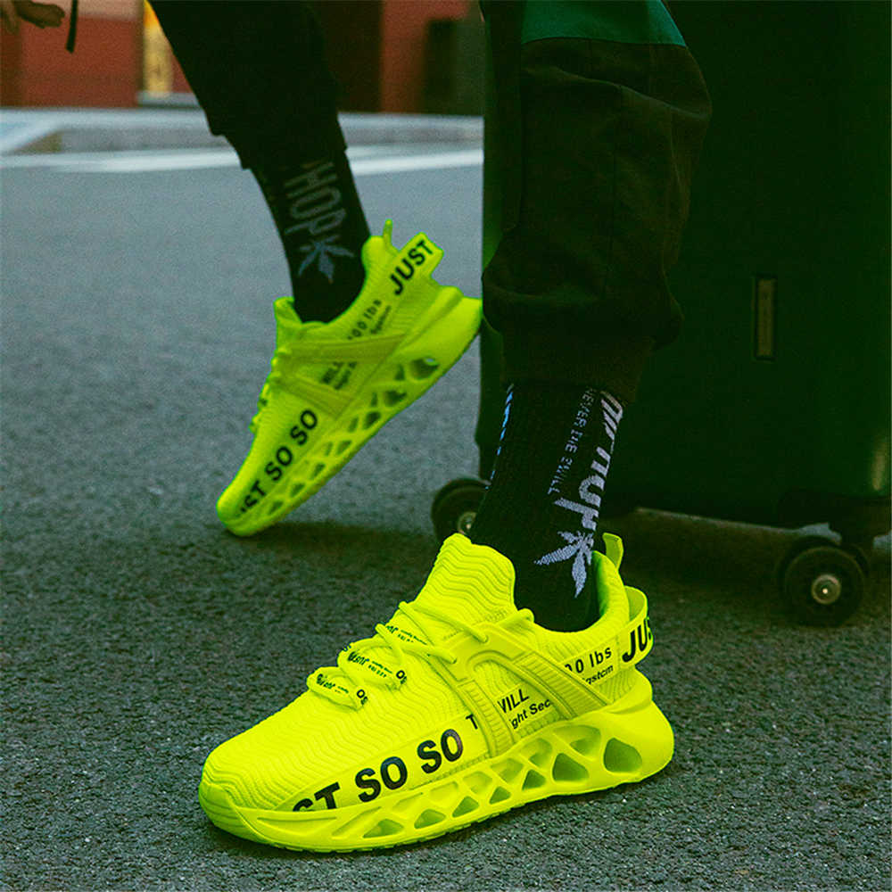Fashion Anti Slip Number 46 Mens Dress Sneakers Heels Men's Shoes Italy Black Tennis Man Sport Unique Trend Wide Foot High-level