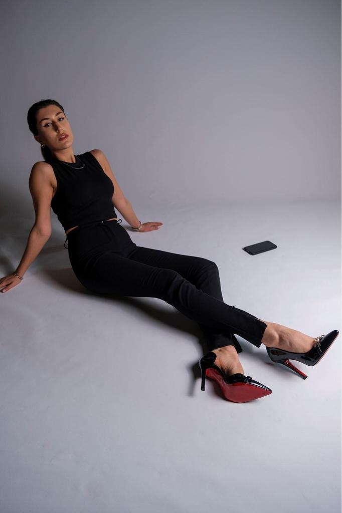 Women's Fashion Style Special Design Buckle Detail Design High Heel Shoes