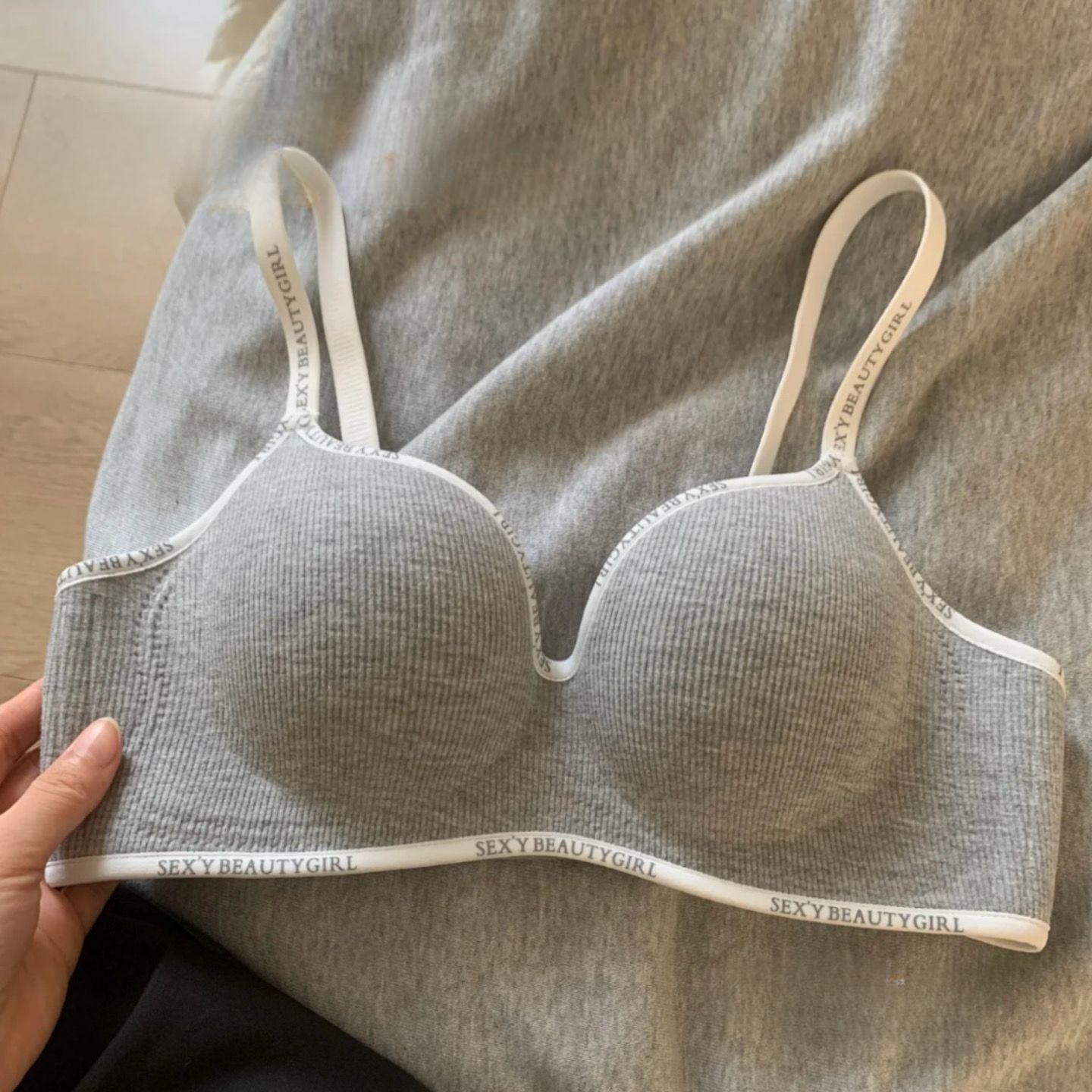 

Small Bust Enhancing Push-Up Wire-Free Lifting Anti-Drooping Sports Style Comfortable Women s Bra 38/85 сірий