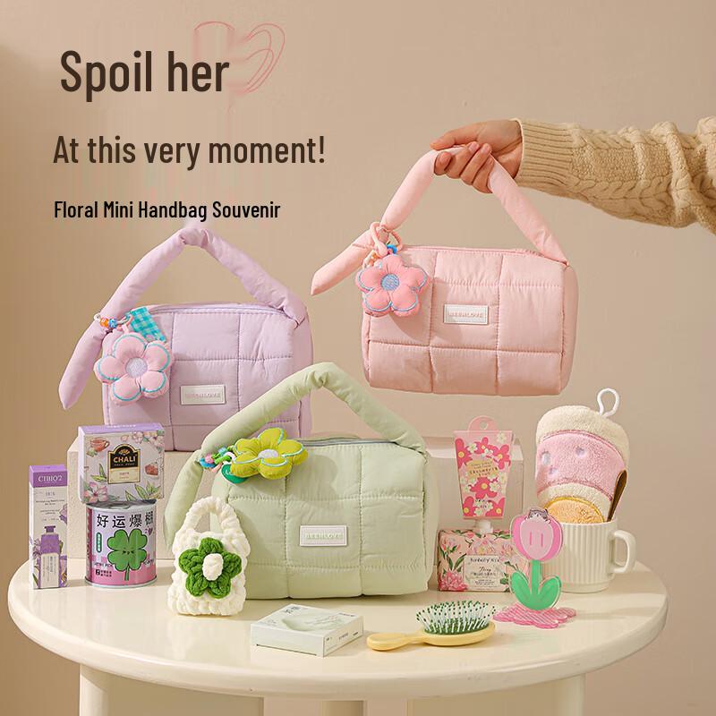 Changbaosen Rose Red Cosmetic Bag Combo Pack