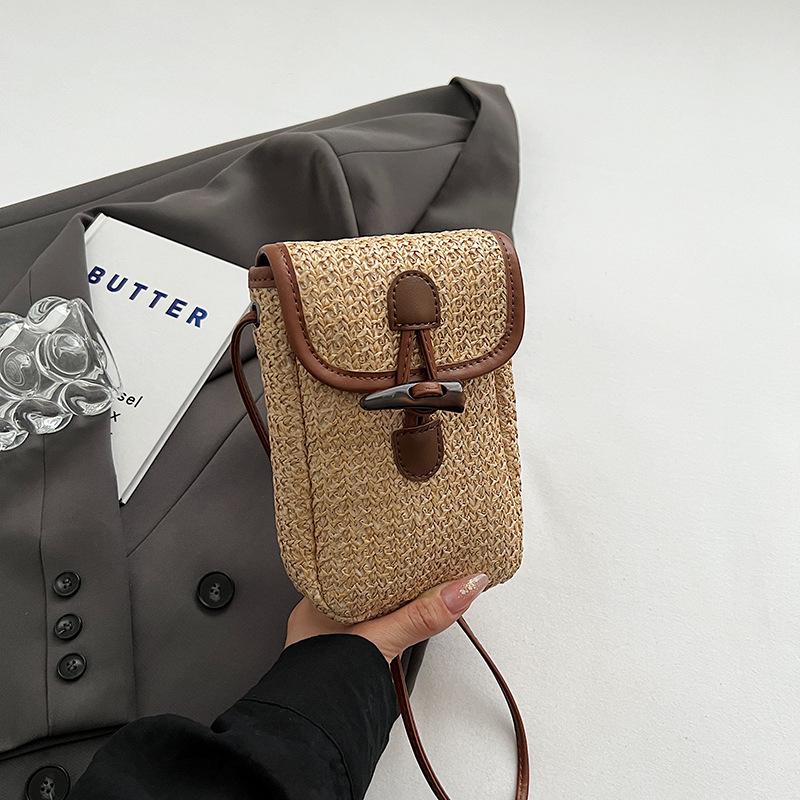 Mobile Phone Bag with Horn Buckle, Single Shoulder Cross-body Bag, Stylish and Versatile Mobile Phone Bag