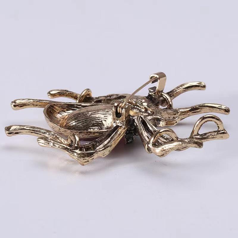 Retro-Trend-Legierung Diamantbesetzte Kristallspinne Brosche Personalisierte Halsnadel Anstecknadel Herren- und Damenbekleidung