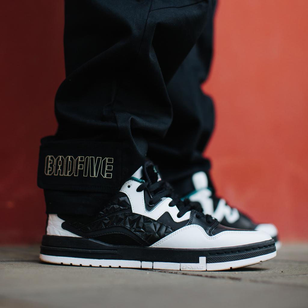 Li Ning 1807 X Li Ning BadFive Pro 1807 Black/White AECR051-1