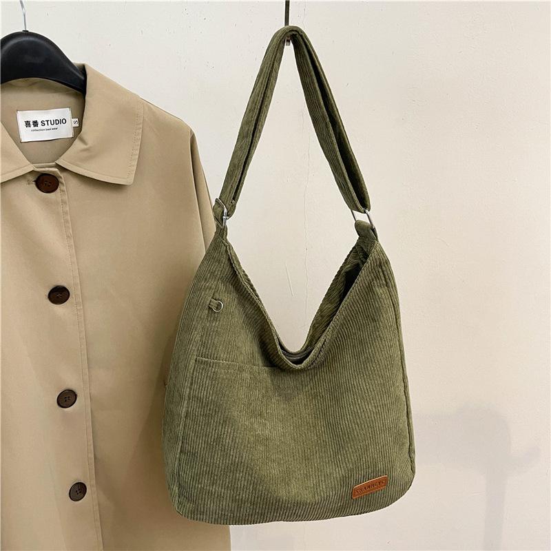 Сумка большой вместимости женская 2025 повседневная модная вельветовая на плечо мессенджер большая сумка чувство моды сумка-тоут для通勤 женщин