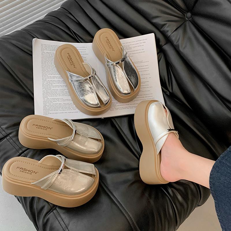 Baotou Semi-versatile Women's Summer Fashion Slippers European Station One Pedal 2025 New Outer Wear Platform Lazy Sandals