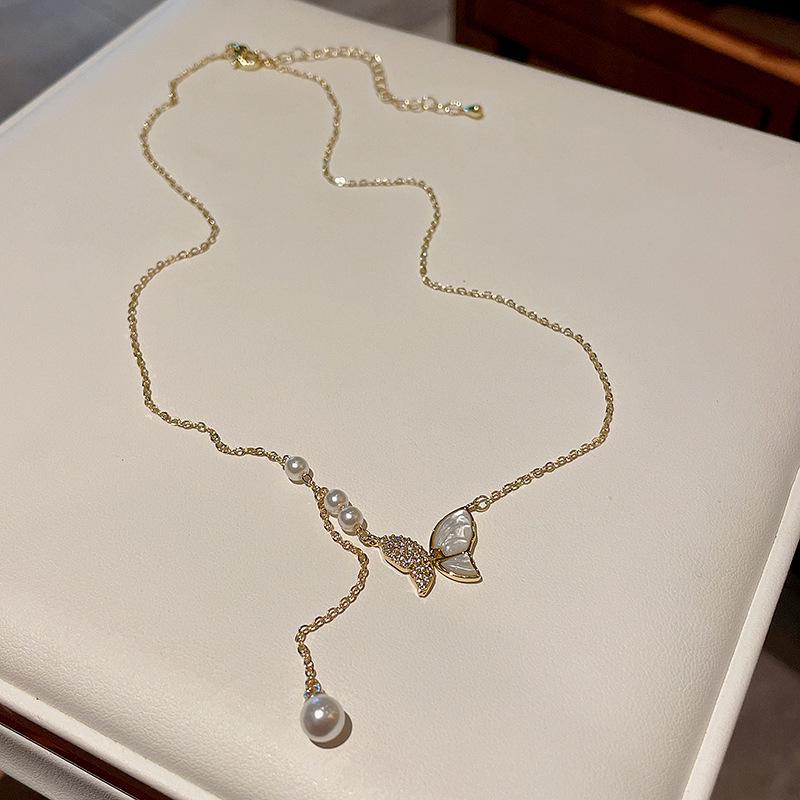 Butterfly Drop Oil Pearl Faux Crystal Necklace Versatile High-end Clavicle Chain Niche Design Jewelry Women