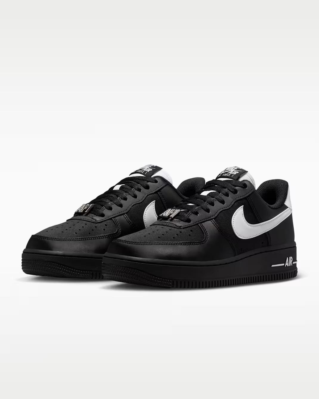 IV4721-001 Nike Air Force 1 Low 07 SE Black/White (Women s) 5