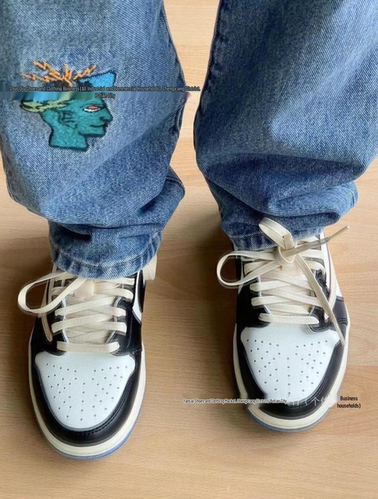 AJ1 Reverse Swoosh Low-top Sneakers - Co-branded Unisex Retro Basketball Shoes