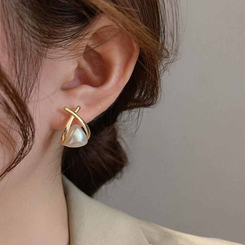 Pearl Light Luxury Earrings, High-end and Stylish Niche Design Earrings, All-match Earrings