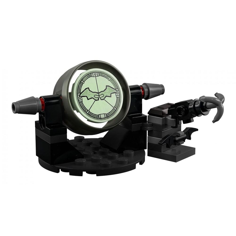 LEGO Super Heroes Batman and Selina Kyle Motorcycle Chase Building Blocks Set 76179 Toy Comic Vehicles for Boys Aged 6 and Up