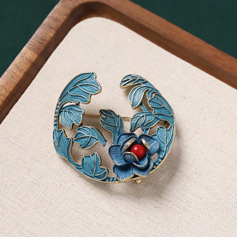 Chinese imitation burnt blue point green brooch women's retro temperament pin classical cheongsam placket corsage accessories