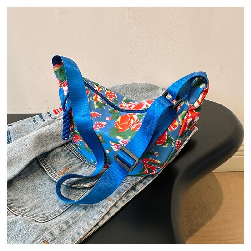 New trendy breast bag, large flower messenger bag, personalized versatile fashion and high-end fanny pack