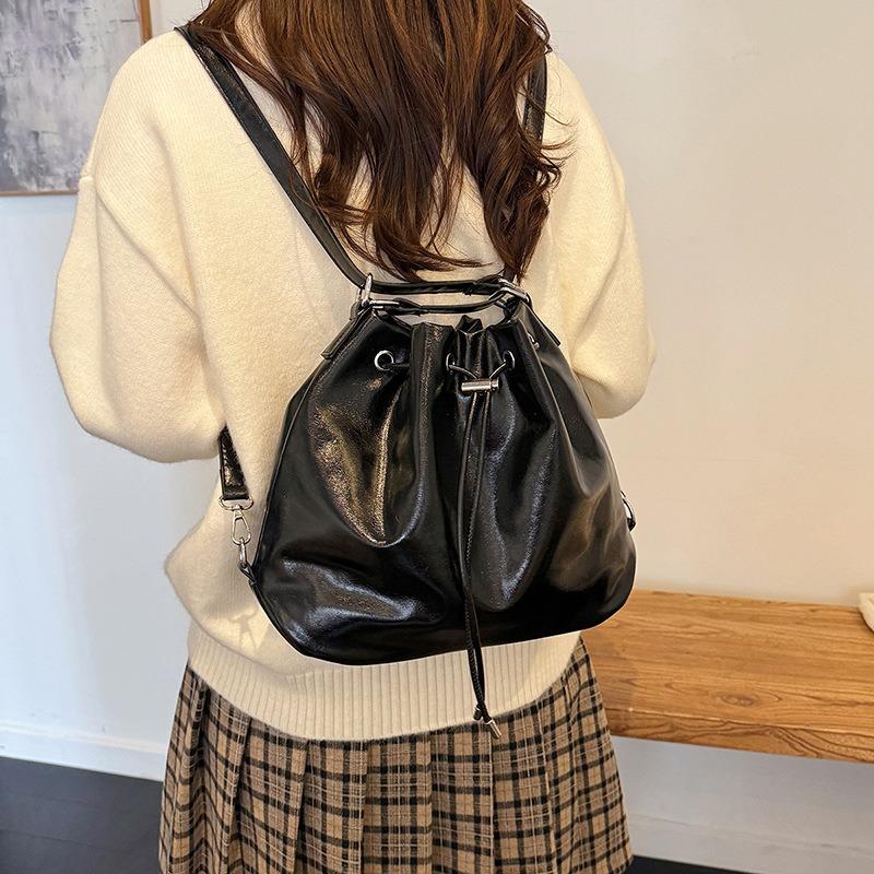 Textured commuter retro large-capacity bag new women's backpack single shoulder bucket bag