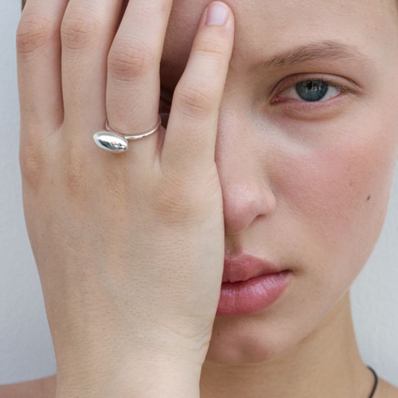 MONDAY EDITION Oval Seed Ring