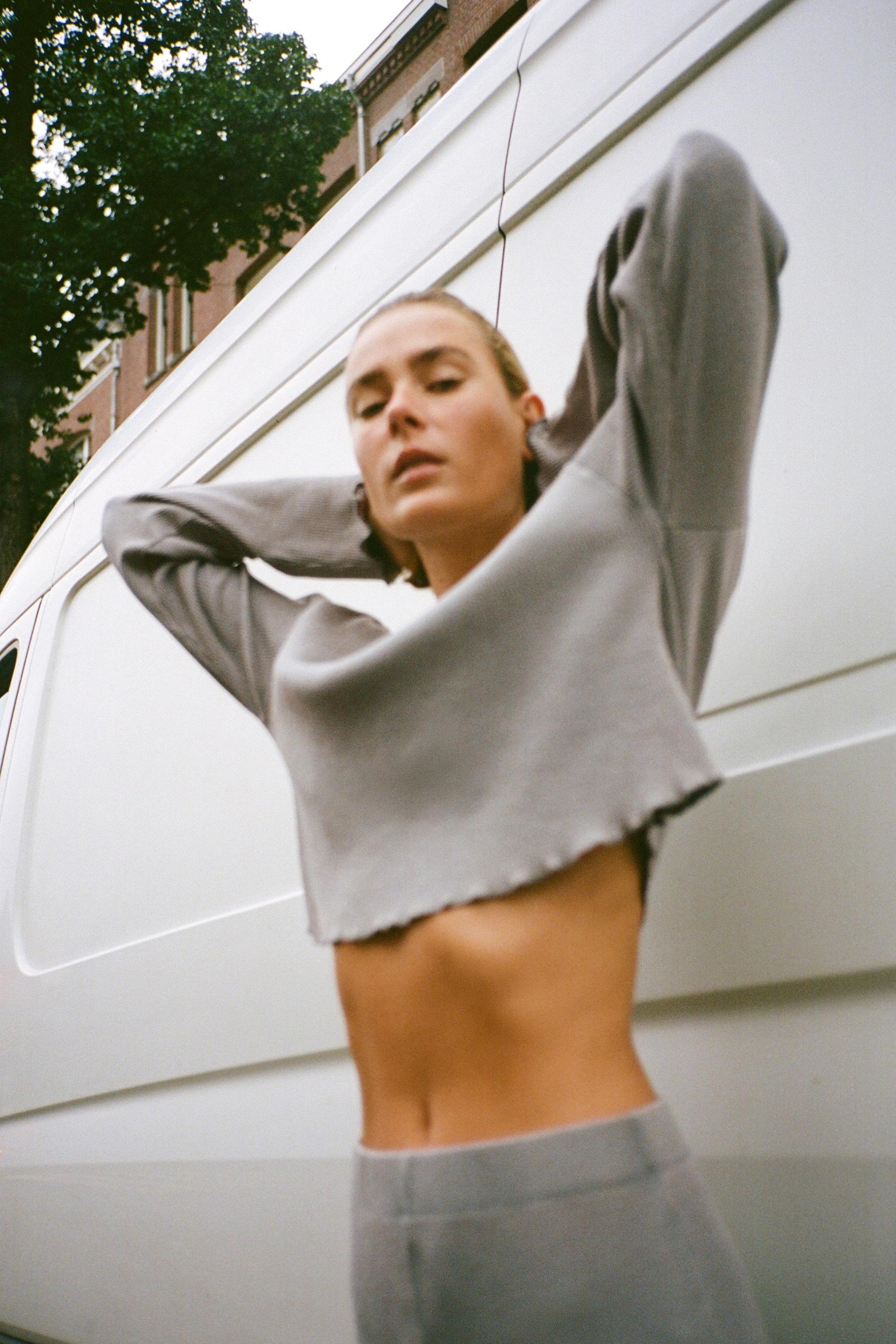 

FADED RIBBED T-SHIRT