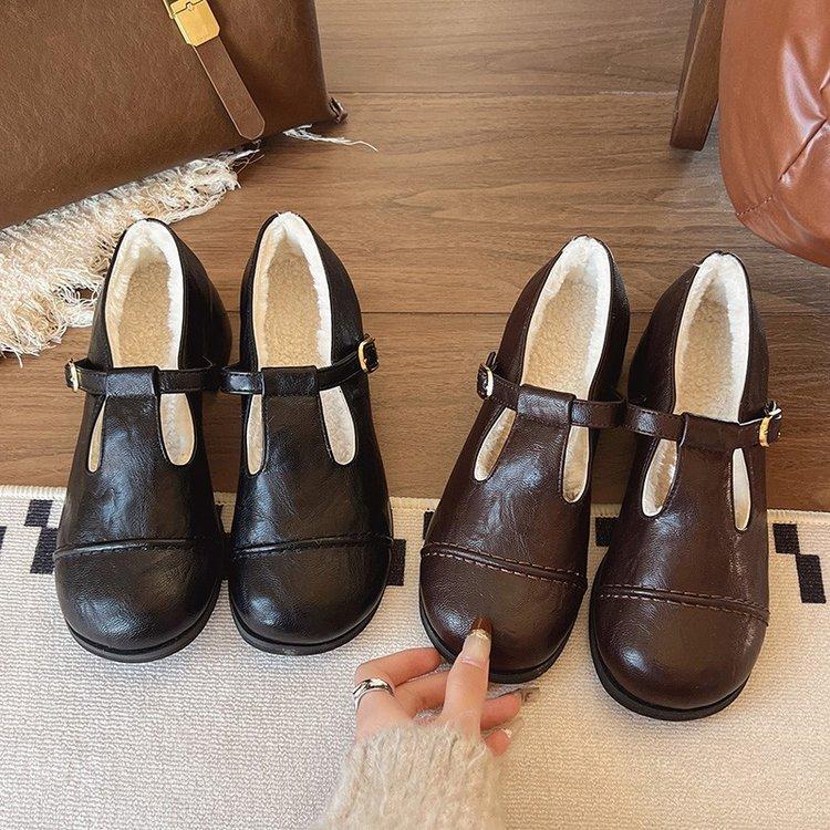 Retro French flat Mary Jane shoes women's 2025 winter new plush warm fluffy cotton shoes fashionable small leather shoes
