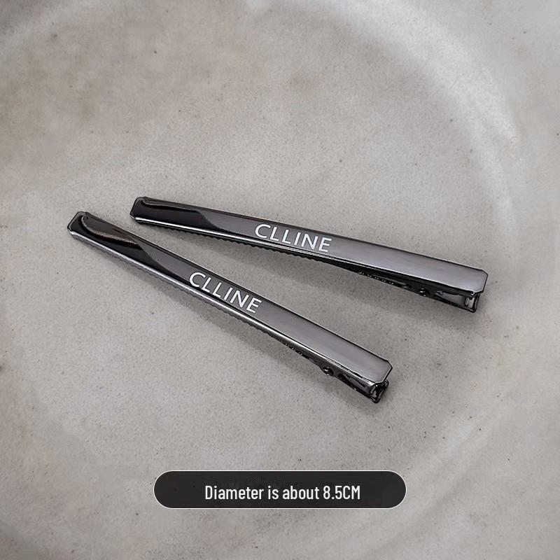 

Заколка для волос Mona Kim Silver Letter - Trendy Blogger Large Duckbill Clip for Bangs