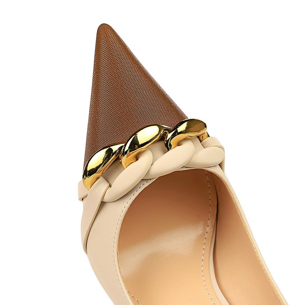 Banchet de damă cu tocuri înalte, tăiat lejer, blocaj de culoare, lanț metalic ascuțit, pantofi decorativi individuali