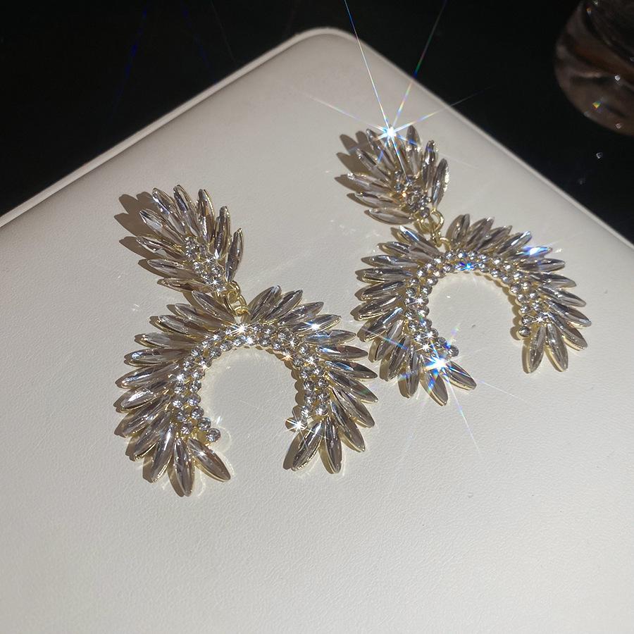 Silver Needle Geometric Rhinestone Earrings: European & American Court Style, Light Luxury, Fashionable Studs, Unique Niche Accessories