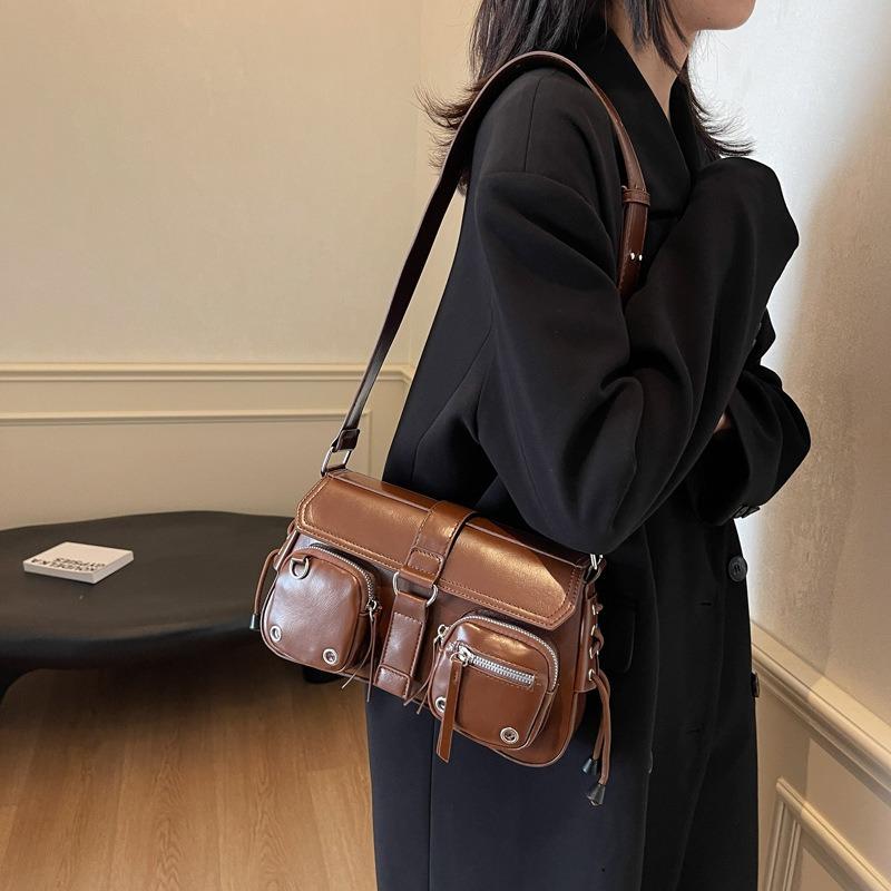 Trendy Cool Hot Girl Underarm Bag Baguette Bag New Niche Design Motorcycle Bag Shoulder Bag Crossbody Bag