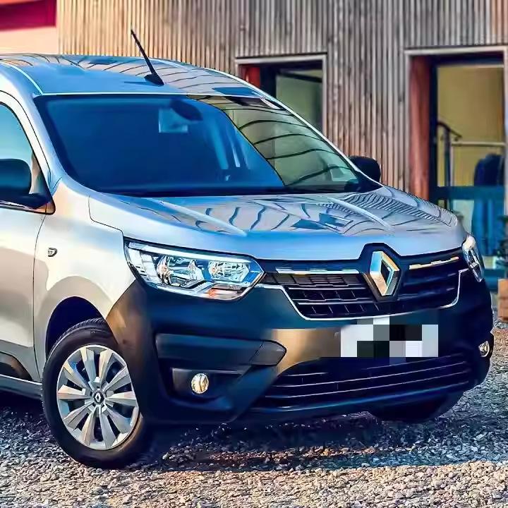 Renault Express 22-24 Headlight Cover Replacement