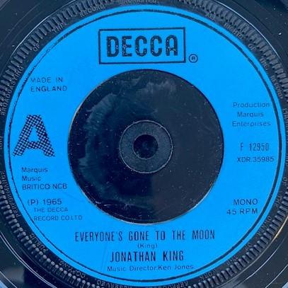 

7inch Record JONATHAN KING Everyones Gone To The Moon F12950 Decca UK Pop Used