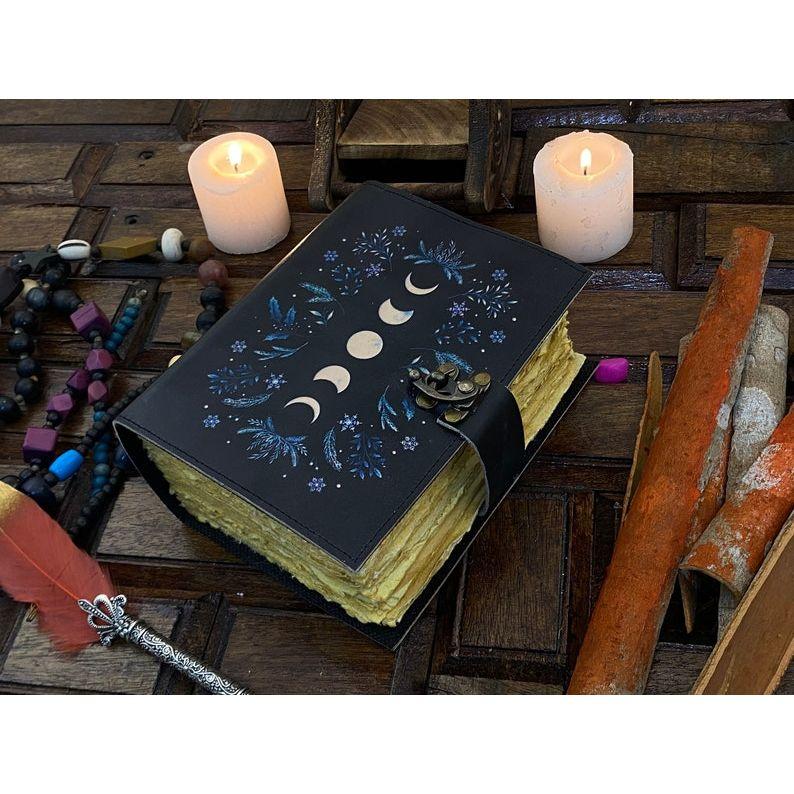 

Большой кожаный журнал-гримуар, журнал «Фазы Луны», Книга Теней, Блокнот для заклинаний, кожаные подарки для него, для нее 7 x 5 in - 200 Sheet