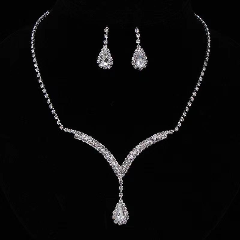 Korean Rhinestone Claw Chain Bridal Necklace and Earring Set