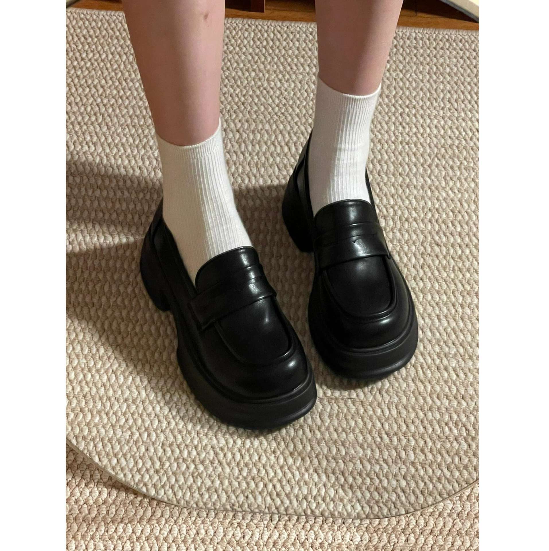 

Женские маленькие кожаные туфли на толстом каблуке, универсальные, в стиле ретро, черные, на платформе, новые, летние 40 матовый черный