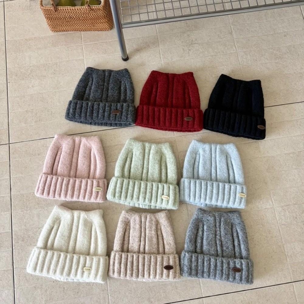 Solid Color Stretchy Beanie Hat Polyester Winter Warm Hat Classic Ribbed Knitted Beanie For Women