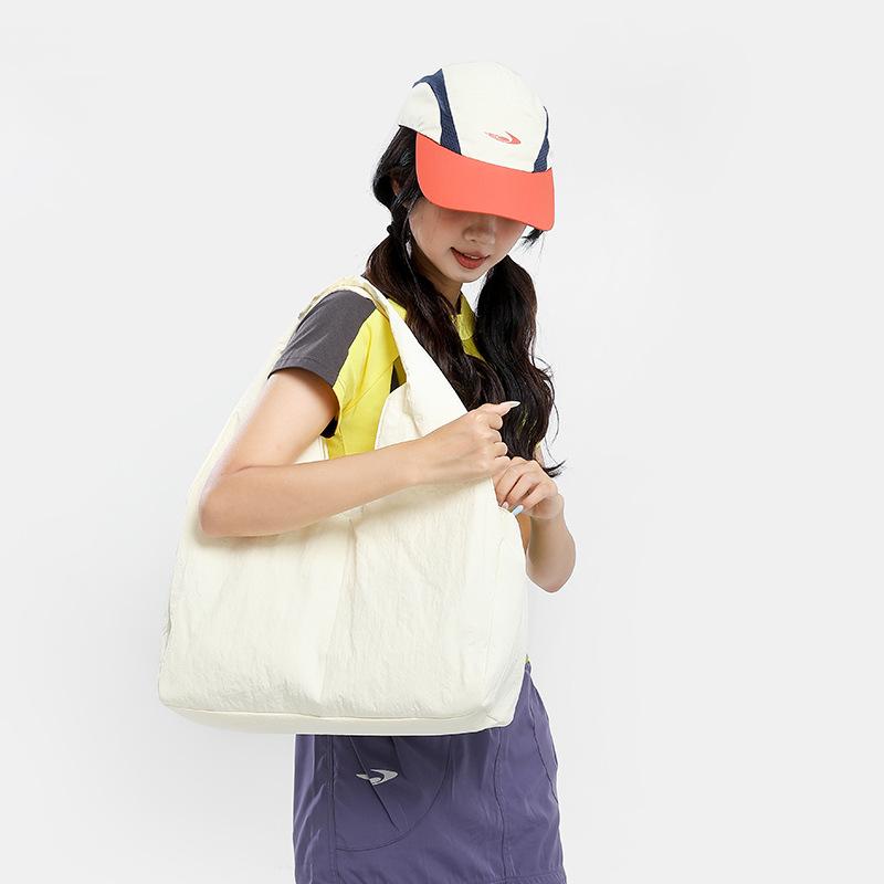 

Сумка большой вместимости женская модная повседневная простая на плечо подмышку нишевый дизайн сумка для поездок белый