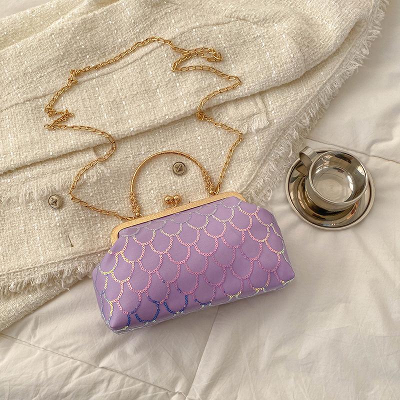 

Internet celebrity fashion texture gentle lock small bag 2025 spring new versatile ins casual bag messenger bag women фіолетовий