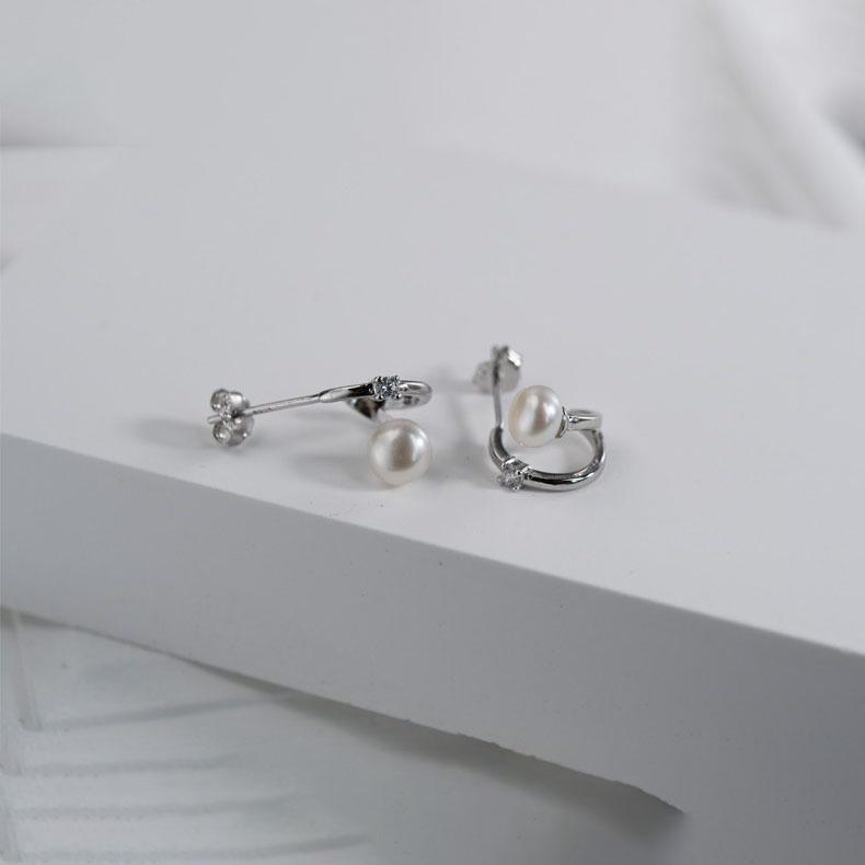 

Gold-Plated Diamond-Studded Pearl Stud Earrings, S925 Sterling Silver, Mori Style, Fashionable Drop Design for Women 925 Silver
